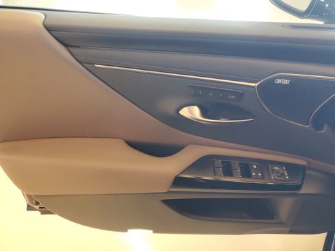 Used 2025 Lexus ES 350 Ultra Luxury w/ Accessory Package (Z2) FWD image 22