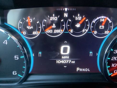 Used 2019 Chevrolet Tahoe Premier w/ Premier Plus Edition image 18