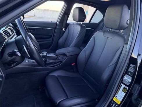Used 2018 BMW 330i xDrive Sedan w/ Convenience Package image 25