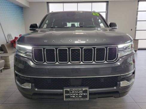 Used 2025 Jeep Wagoneer 4WD image 6