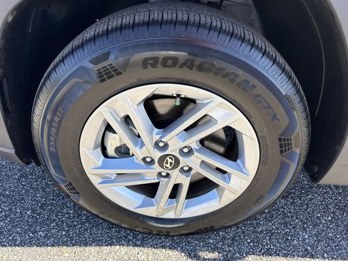 Certified 2025 Hyundai Tucson SE image 10