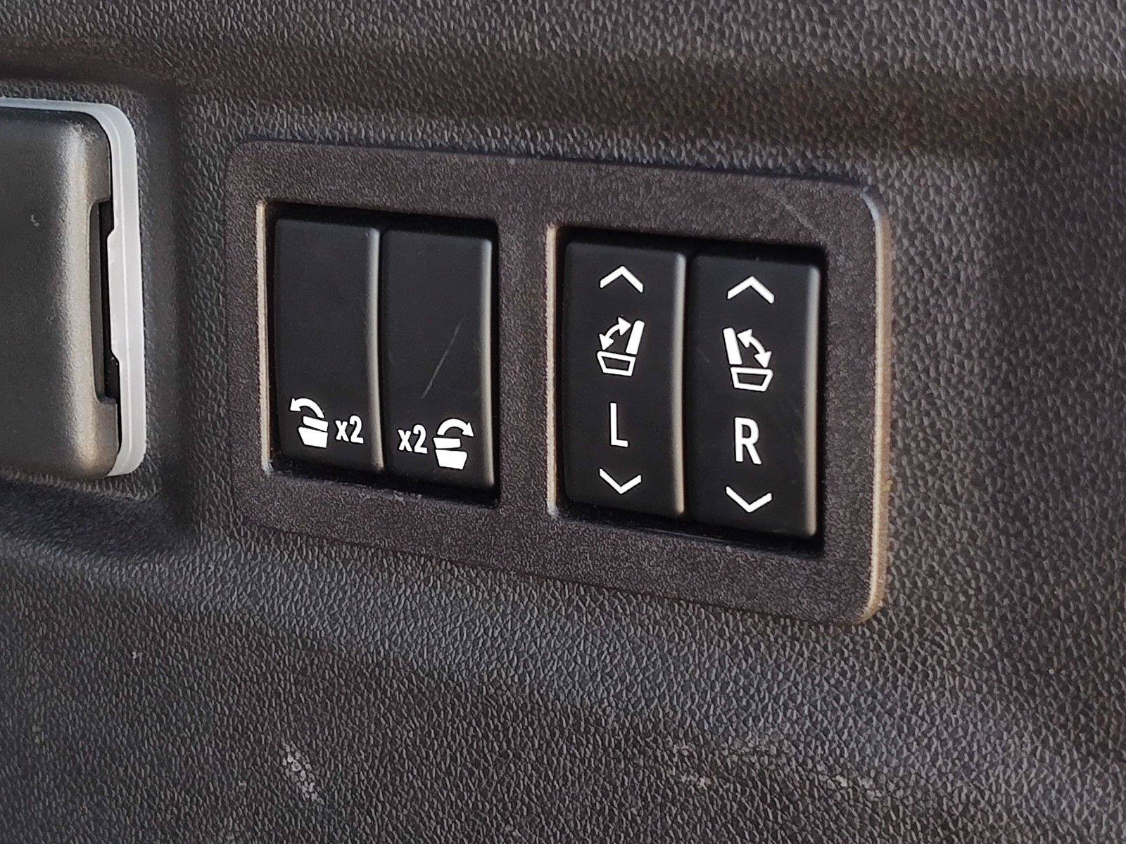 Used 2023 GMC Yukon Denali w/ Denali Reserve Package AWD/4WD image 8
