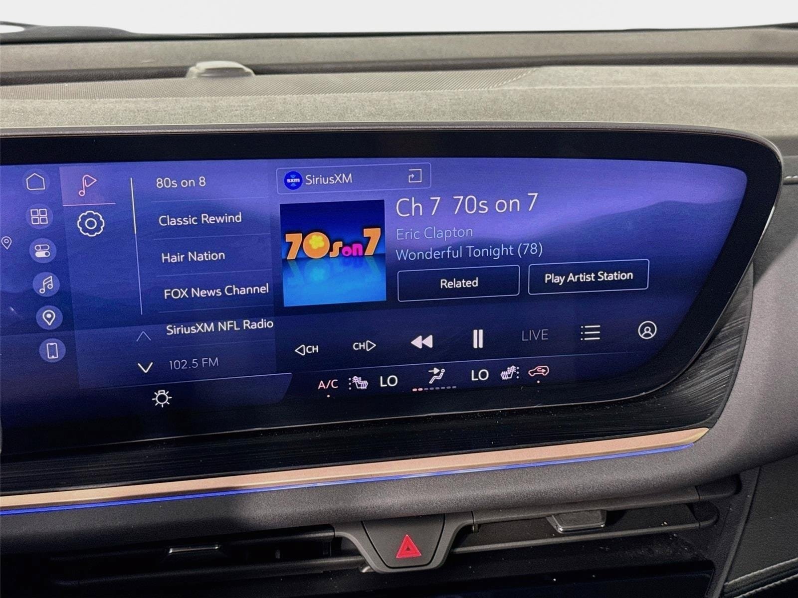Certified 2024 Buick Envision Sport Touring AWD/4WD image 14