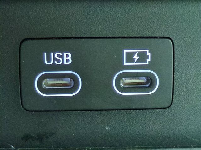 Certified 2025 Genesis GV80 2.5T Prestige AWD/4WD image 16