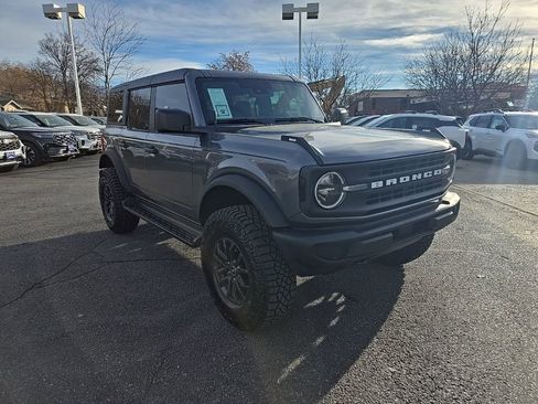 New 2025 Ford Bronco 4-Door image 4