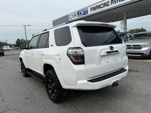 Used 2019 Toyota 4Runner SR5 AWD/4WD image 8