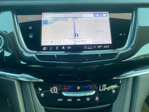 Certified 2025 Cadillac XT6 Sport w/ Technology Package AWD/4WD image 22