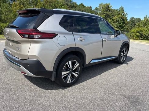 Used 2023 Nissan Rogue Platinum w/ Platinum Premium Package AWD/4WD image 2