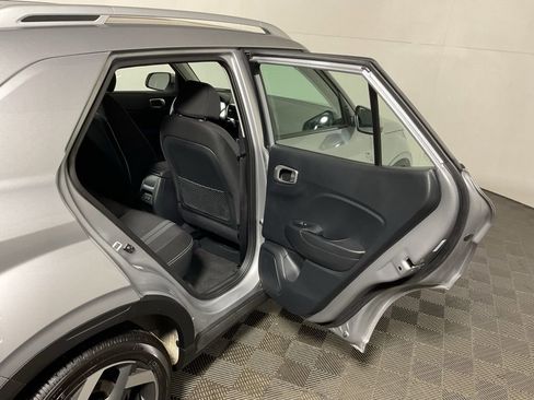 New 2025 Hyundai Venue SEL image 34