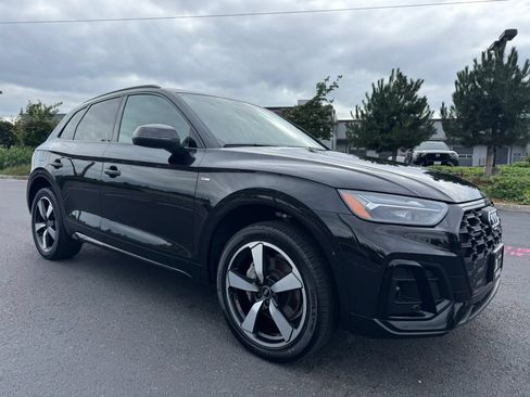 Used 2023 Audi Q5 2.0T Premium Plus w/ Premium Plus Package AWD/4WD image 1