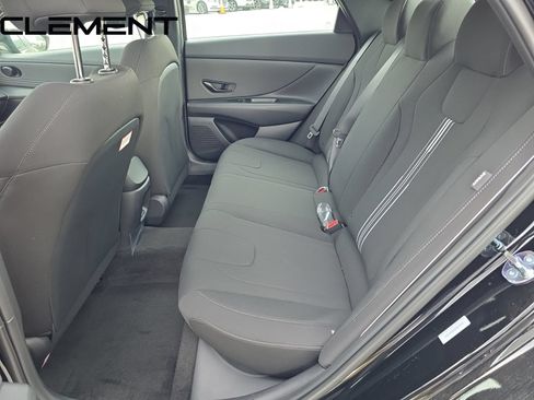 Certified 2025 Hyundai Elantra Sport FWD image 32