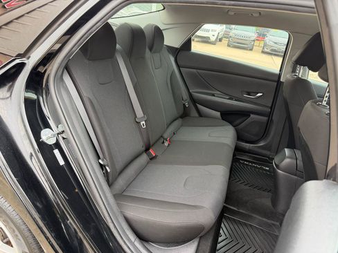 Used 2023 Hyundai Elantra SE FWD image 26