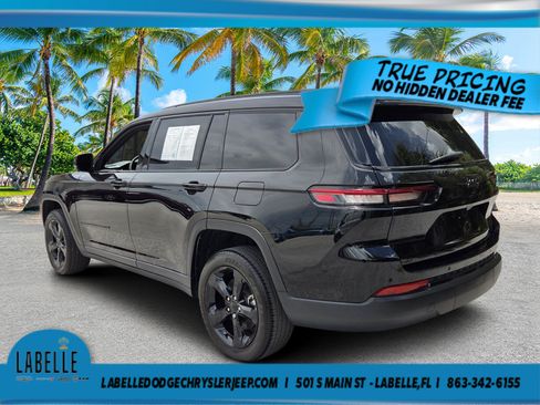 Used 2024 Jeep Grand Cherokee L Altitude RWD image 5