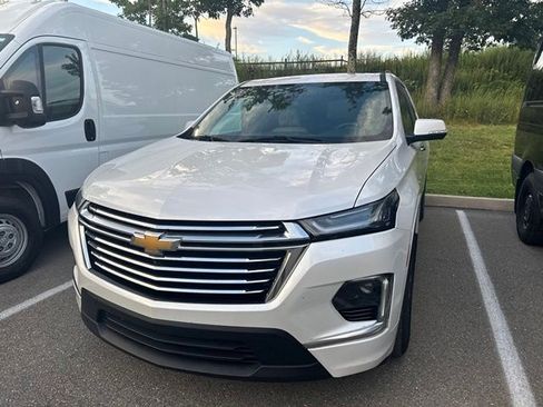 Used 2022 Chevrolet Traverse Premier AWD/4WD image 3