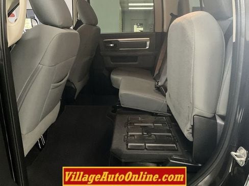 Used 2017 RAM 2500 Big Horn w/ Sport Appearance Group AWD/4WD image 28