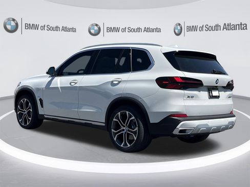 New 2026 BMW X5 sDrive40i w/ Parking Assistance Package RWD image 3