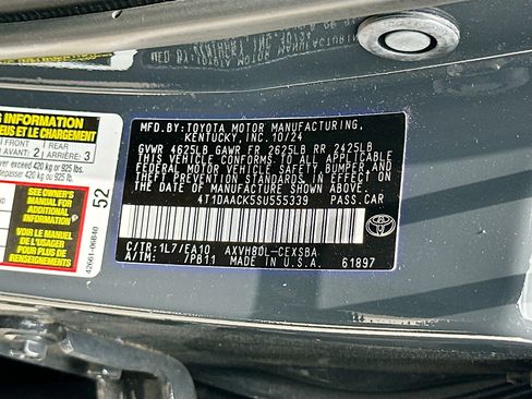 Used 2025 Toyota Camry SE w/ Convenience Package FWD image 33