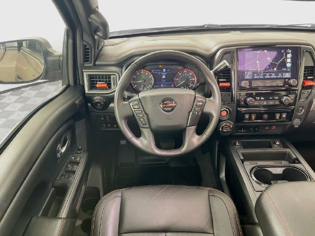Used 2022 Nissan Titan PRO-4X w/ Pro-4x Convenience Package AWD/4WD image 25