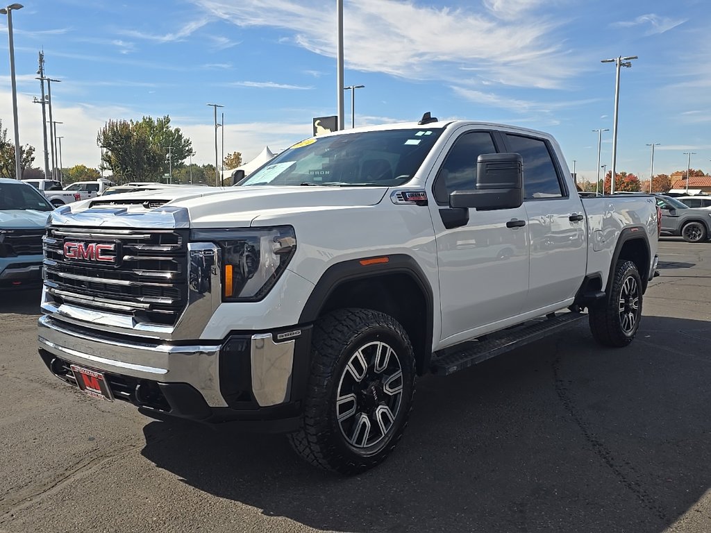 Used 2024 GMC Sierra 3500 Pro AWD/4WD image 8
