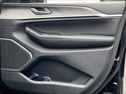 New 2026 Jeep Grand Cherokee Limited image 52