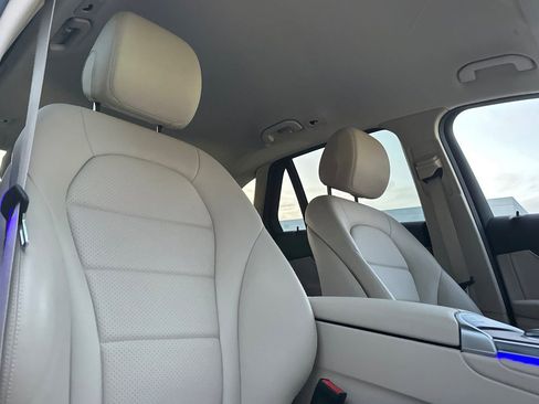 Certified 2022 Mercedes-Benz GLC 300 image 11