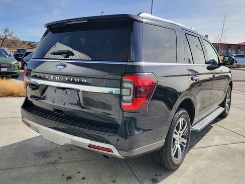 Used 2022 Ford Expedition Limited AWD/4WD image 3