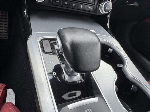 Used 2018 Kia Stinger GT2 image 24