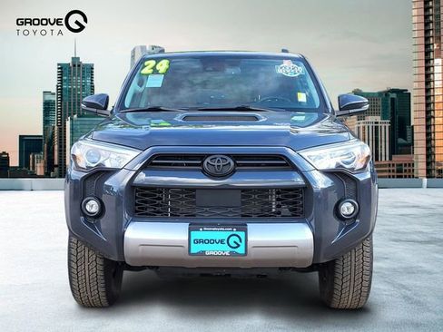 Used 2024 Toyota 4Runner TRD Off-Road Premium AWD/4WD image 9