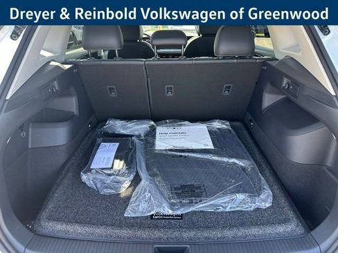 New 2026 Volkswagen Tiguan SE AWD/4WD image 30