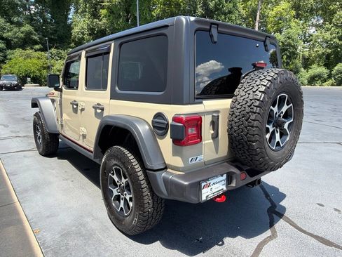 Used 2022 Jeep Wrangler Unlimited Rubicon w/ Dual Top Group AWD/4WD image 14