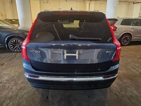 Certified 2024 Volvo XC90 B6 Ultimate AWD/4WD image 3