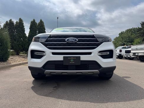 Used 2022 Ford Explorer XLT AWD/4WD image 5