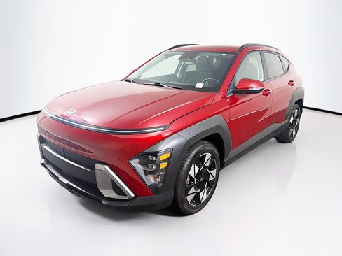 Used 2025 Hyundai Kona SEL FWD image 3