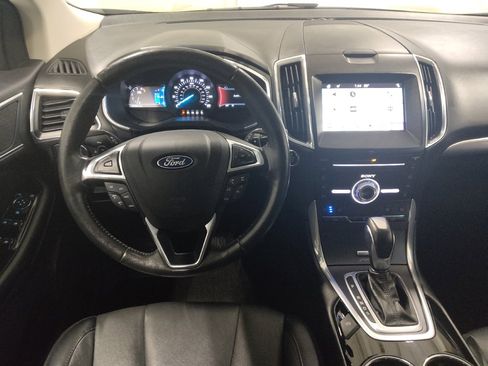 Used 2017 Ford Edge Titanium w/ Equipment Group 301A AWD/4WD image 22