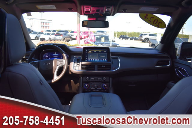 Used 2024 Chevrolet Tahoe Z71 w/ Luxury Package AWD/4WD image 3
