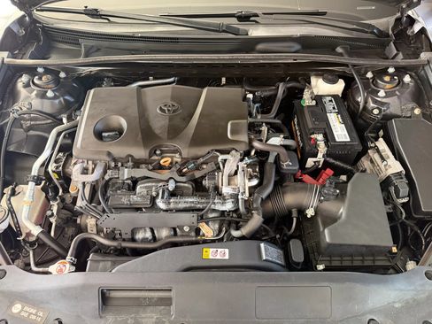 Used 2020 Toyota Camry LE FWD image 13