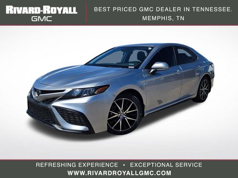 Used 2023 Toyota Camry SE image 1