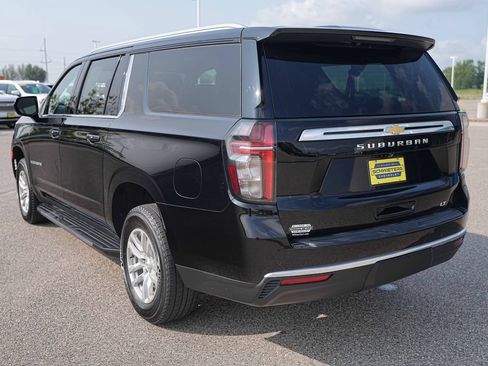 Used 2024 Chevrolet Suburban LT AWD/4WD image 8
