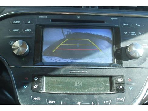 Used 2018 Toyota Avalon Limited image 26