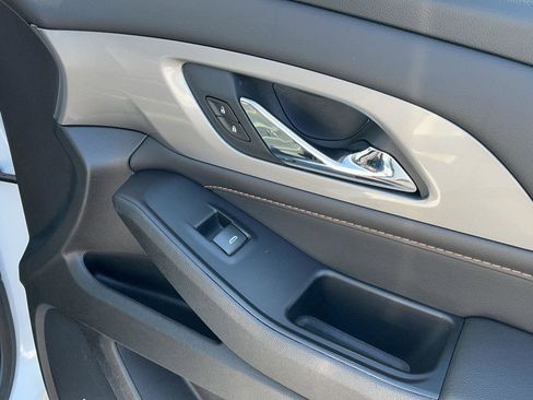 Used 2020 Chevrolet Traverse RS image 29