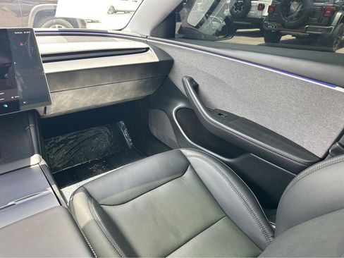 Used 2025 Tesla Model 3 Long Range RWD image 18