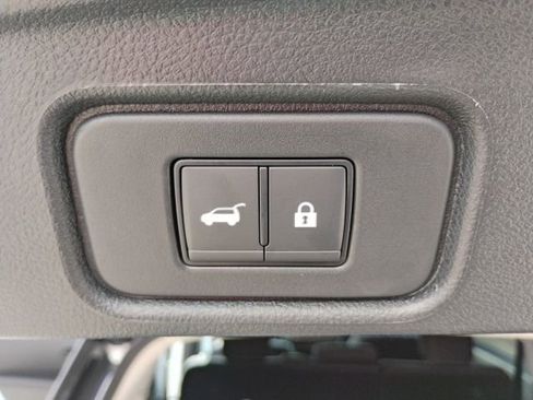 New 2026 Nissan Pathfinder SV image 11