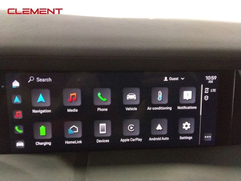 Used 2022 Porsche Taycan image 18