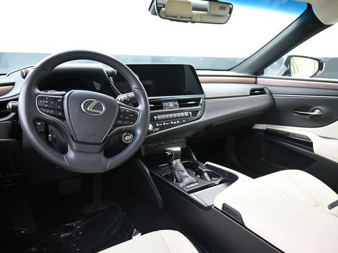 Used 2024 Lexus ES 350 w/ Premium Package FWD image 11