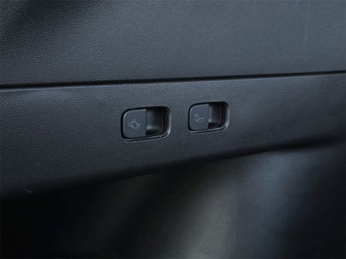 Used 2021 Tesla Model Y Performance image 22