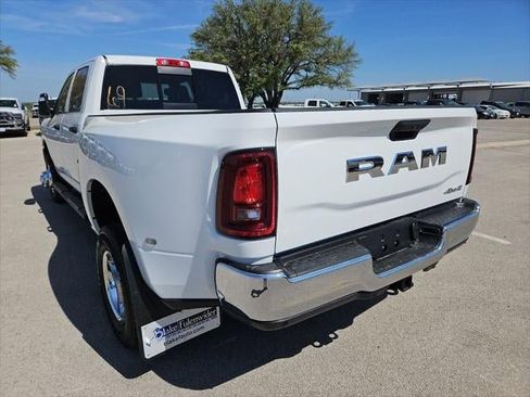 New 2026 RAM 3500 Tradesman AWD/4WD image 35