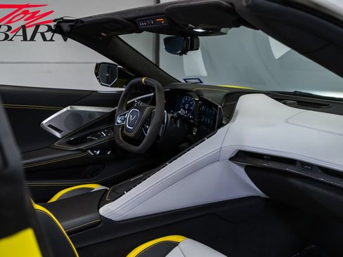 Used 2021 Chevrolet Corvette Stingray Premium Conv w/ Z51 Performance Package RWD image 51