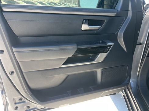 Used 2023 Toyota Tundra Limited image 11