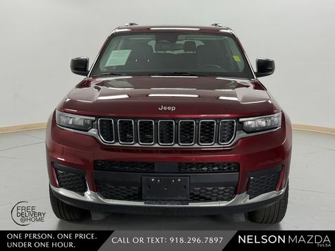 Used 2023 Jeep Grand Cherokee L Laredo image 2
