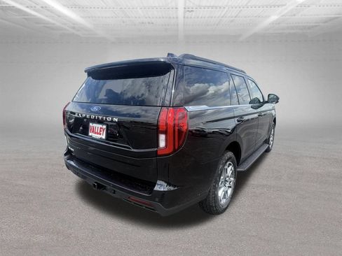 New 2026 Ford Expedition Active AWD/4WD image 3